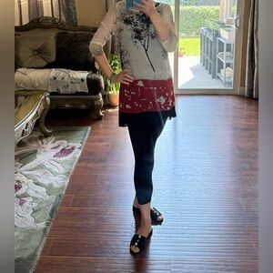 Karen Zambos silk top size M